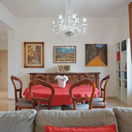 Florence&us San Frediano Guest house *