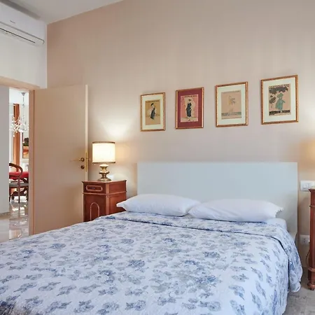 Florence&us San Frediano Guest house